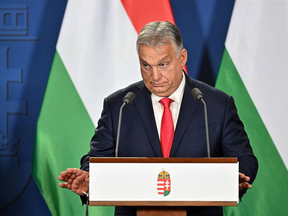 Problemen stapelen zich op voor Orbán