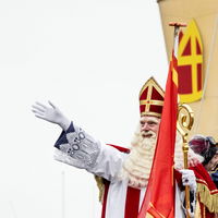 Jacco Vermeulen ontvangt de Sint op Texel met erwtensoep