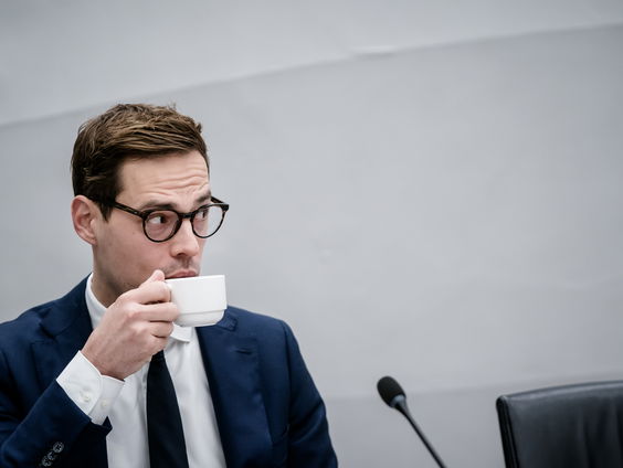 Staatssecretaris Nobel wilde 'niet hele groepen voor het hoofd stoten'