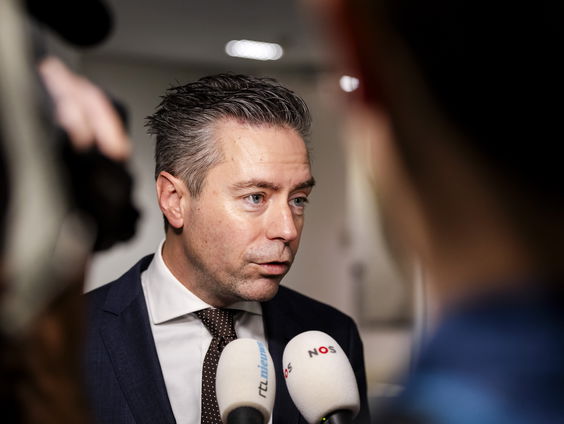 Chris Stoffer: "Als hulp aan uitgeprocedeerden écht strafbaar wordt, trekt SGP steun asielwet in"