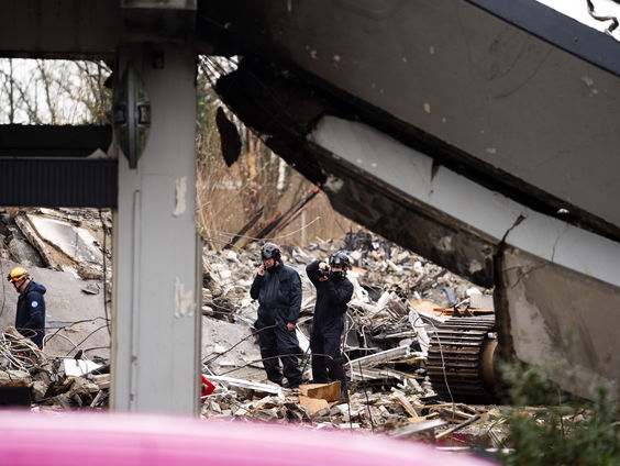 Zesde dodelijk slachtoffer gevonden na explosie in Den Haag, politie zoekt getuigen