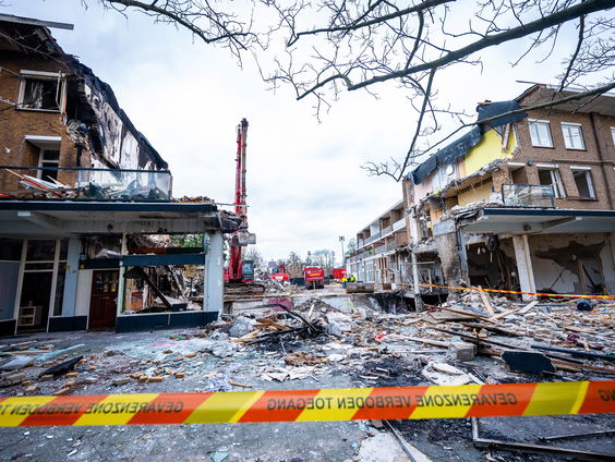 Naomi van Vliet helpt slachtoffers explosie Den Haag met crowdfunding