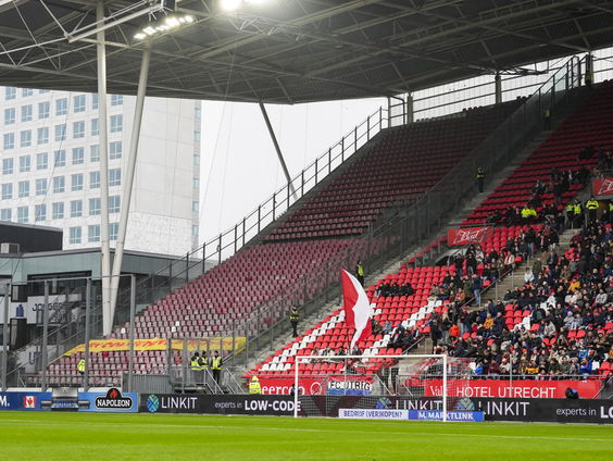 Stand.nl: 'Het mengen van uit- en thuissupporters is een goed idee'
