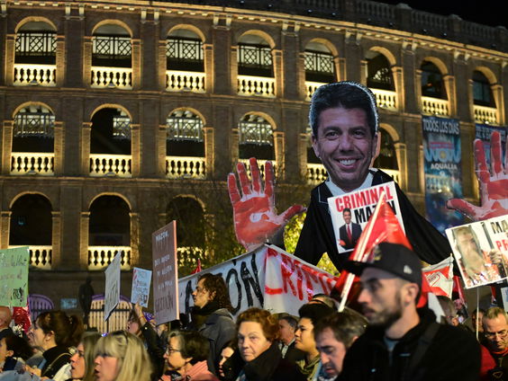 80.000 mensen de straat op in Valencia voor aftreden regiopresident Carlos Mazón