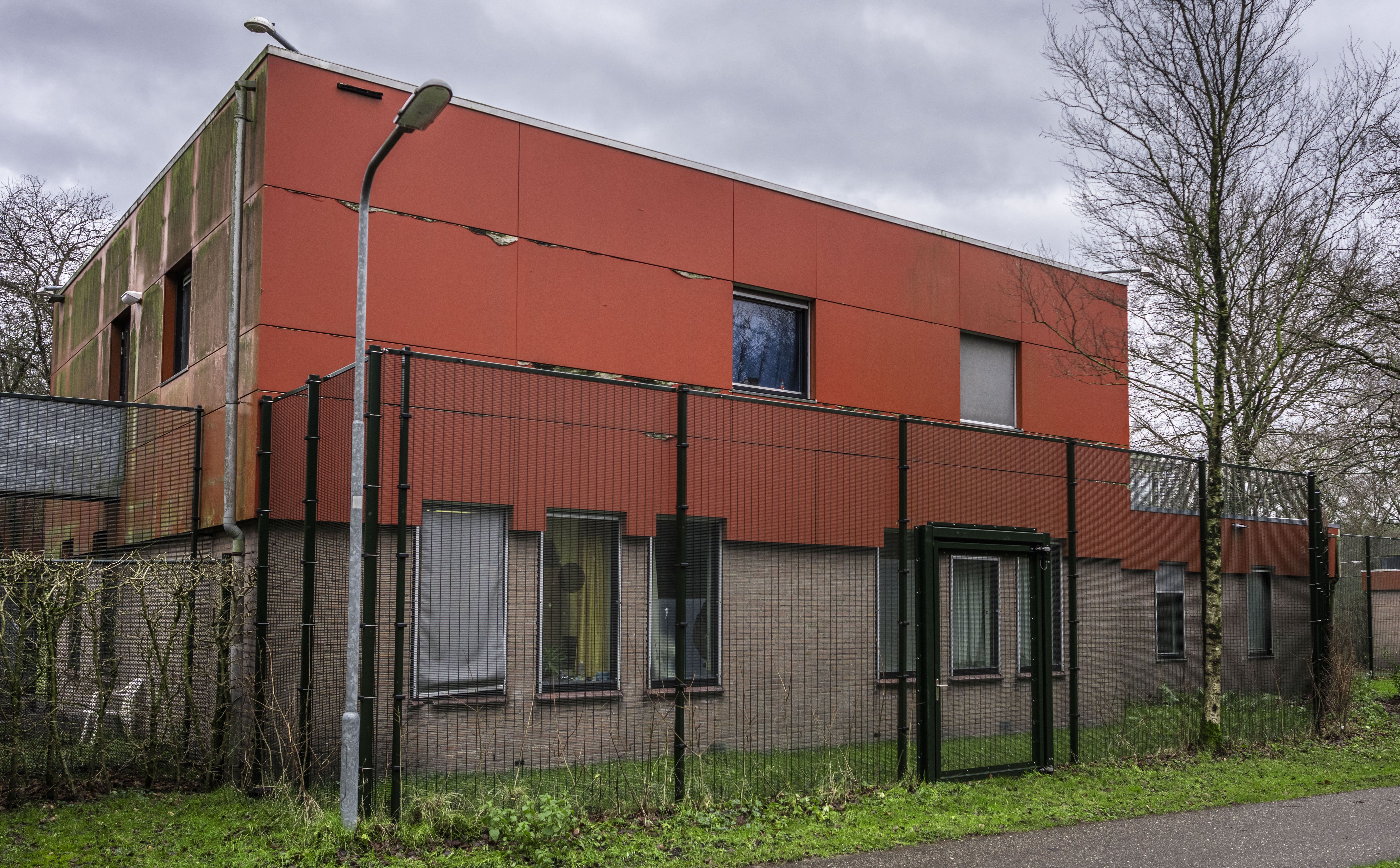 Na nieuwe ontsnapping TBS'er eisen bewoners Den Dolder vertrek kliniek