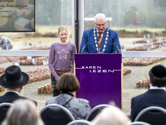 Namen Holocaustslachtoffers zes dagen lang voorgelezen in Westerbork