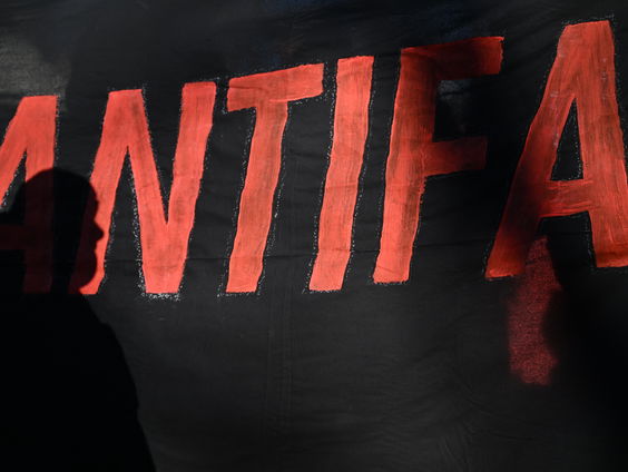 Kamermeerderheid wil dat Antifa als terroristische organisatie wordt aangemerkt