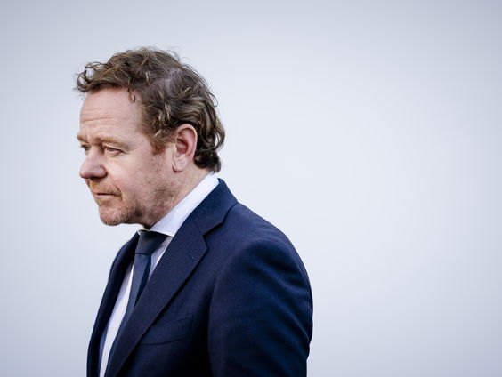 Minister Van Weel: Nederlanders moeten zichzelf bij een noodsituatie 72 uur kunnen redden