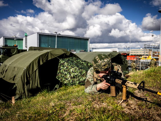 Nederlandse krijgsmacht breidt werving uit: opkomstplicht niet uitgesloten