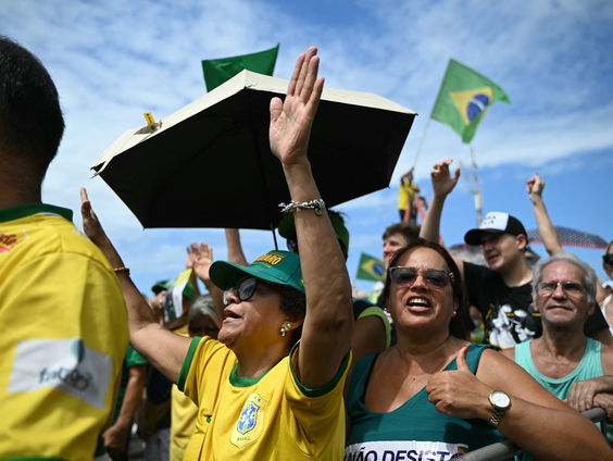 Waarom houdt Bolsonaro een tour door Braziliƫ?