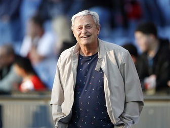 Doei, doei! Een eerbetoon aan de stadionspeakers