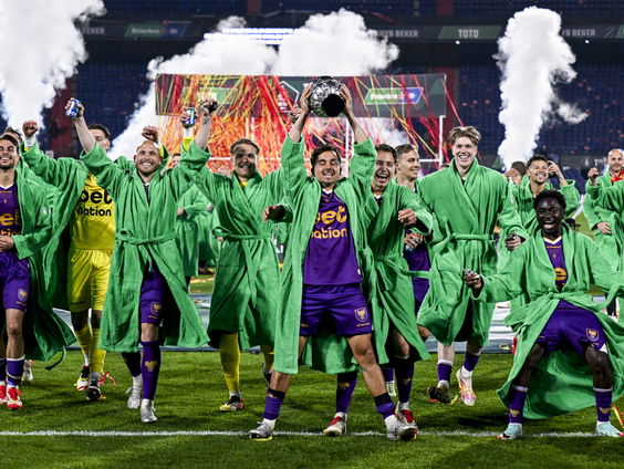 Go Ahead Eagles-fan Maarten over bekerwinst: "Onbeschrijfelijk, geloofde er niet meer in"