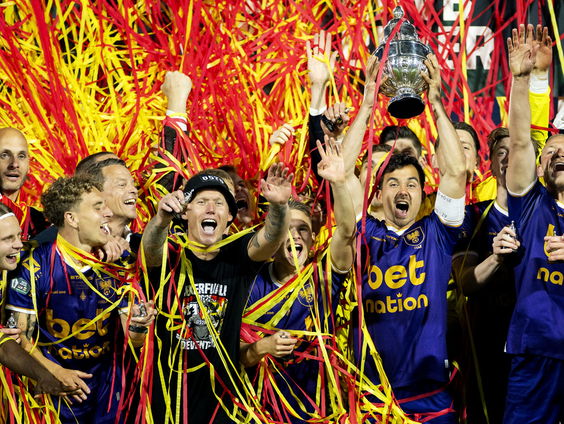 Caroline van der Plas over de winst van Go Ahead Eagles