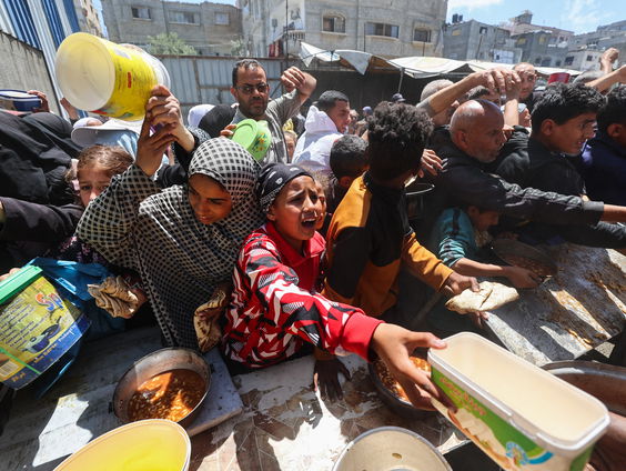 Bijna geen eten meer in Gaza vanwege blokkade hulptoevoer: mag Israël dat zomaar doen?