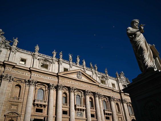 Vaticaancorrespondent Andrea Vreede schrijft boek over haar werk