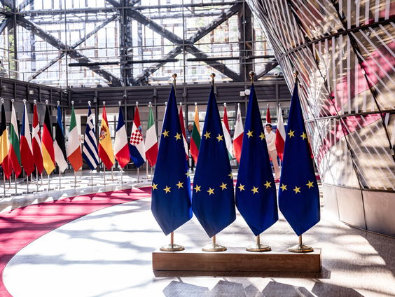 Gezondheidsdeskundigen schrijven brief aan de Europese Commissie voor een PFAS-totaalverbod