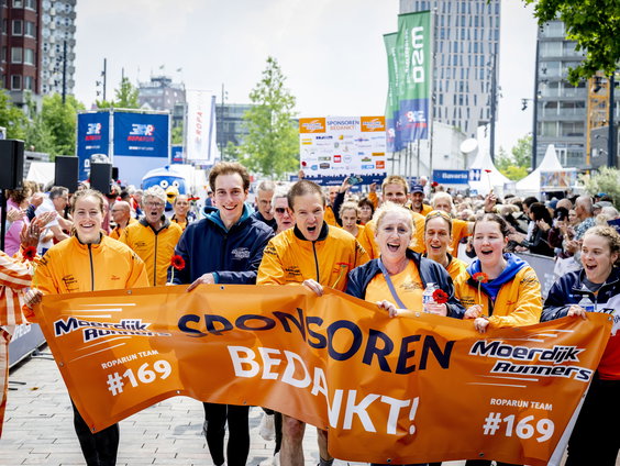 Jeroen van Leeuwen liep zelf tien keer de Roparun en heeft nu zelf kanker
