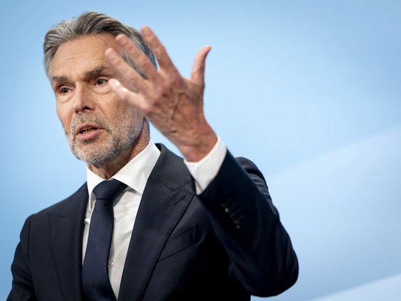 Zijn er nog vragen over het demissionaire kabinet?