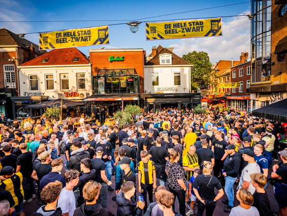 Vitesse-supporters wachten oordeel beroepscommissie in spanning af