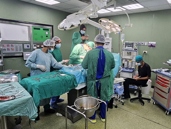 Nederlandse chirurg werkt in noodziekenhuis in Gaza