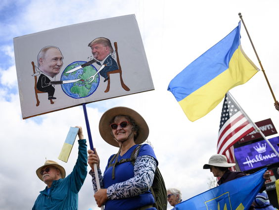 Machtsspel tussen Trump en Poetin in Alaska