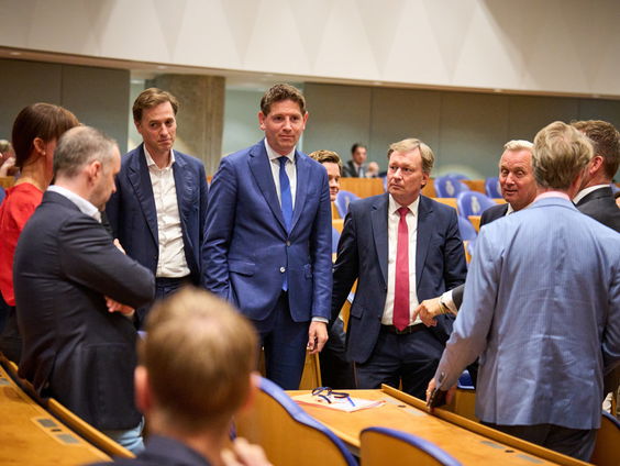 Stand.nl: 'Politici kunnen allemaal wel wat relatietherapie gebruiken'