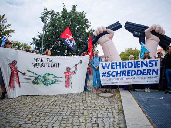 Half vrijwillig, half verplicht: Duitsland vernieuwt de militaire dienst