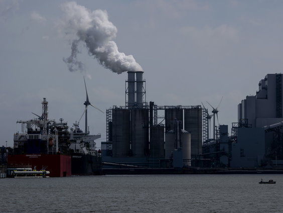 We weten niet wat er boven onze vitale locaties vliegt, en dat is een groot probleem
