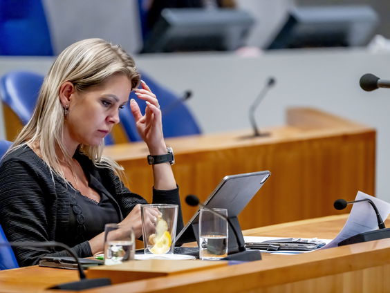 Minister Wiersma onder curatele van de Tweede Kamer