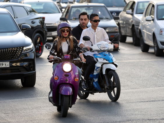 Jongeren Iran claimen vrijheid