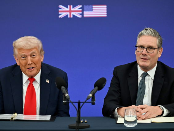 Bij persconferentie van Starmer en Trump komen zaken aan bod waar ze het liever niet over hebben