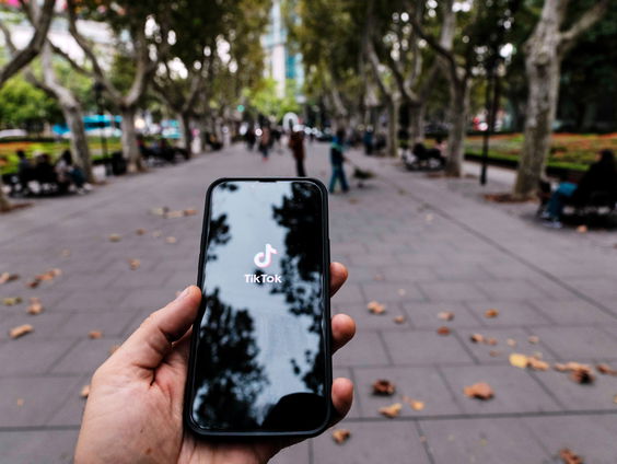 Hoe jongeren onze taal verloederen
