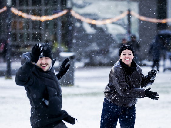 Weerman Chiel Pel (81) baalt om gebrek aan winterweer in zijn Heemskerk : 'Je kan hier niet eens uitglijden'