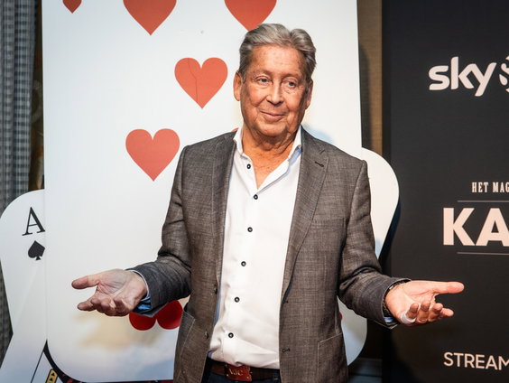 Hans Kazàn gaat zijn goocheltruc veilen