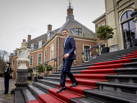 Hoe ziet beëdiging ministers en staatssecretarissen er vandaag uit? Joost Vullings legt uit!