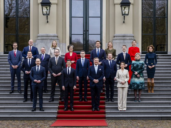 Alles over het nieuwe kabinet, de aow en de vrijheidsbijdrage