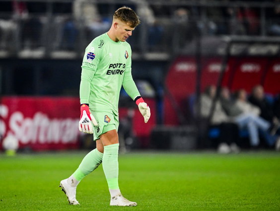 Keeper Ronald Koeman jr scoort winnende doelpunt