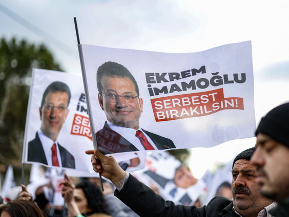 Rechtszaak tegen Imamoglu trekt veel belangstelling