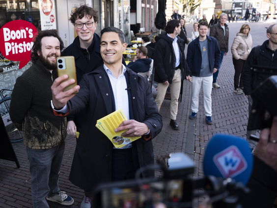 Premier Rob Jetten is dé mystery guest: "Stem voor het eerst in Den Haag"