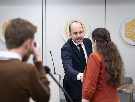 Eerste Kamer debatteert over asielwetten