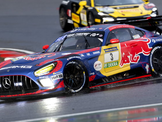 Autosportfans kijken uit naar de 24-uur race op de Duitse Nürburgring