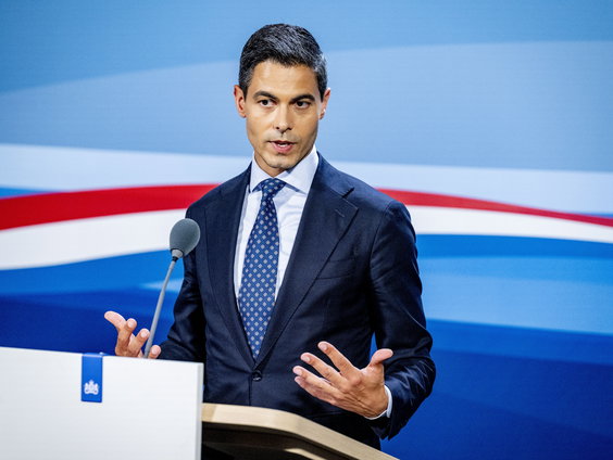 Met woorden de rug recht houden