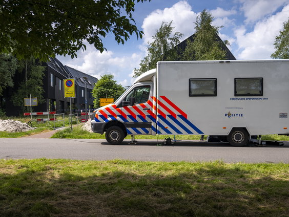 Wat gebeurt er met een minderjarige die verdacht wordt van een ernstig geweldsmisdrijf?