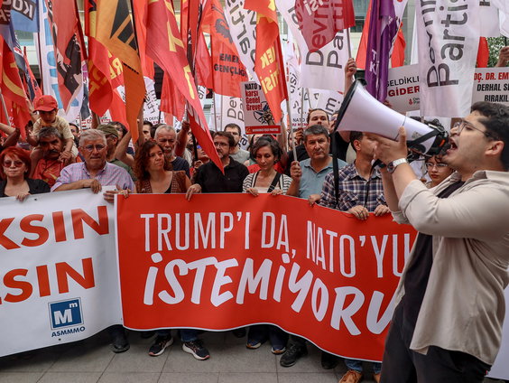 Arrestatiegolf voor NAVO-top Turkije