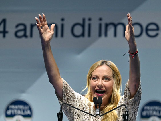 Meloni pakt politiek record, maar intussen is Italië piepend en krakend stilgevallen