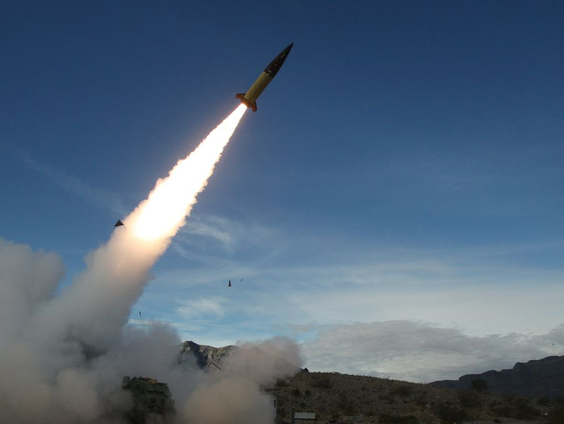 Wat zijn de gevolgen voor Oekraïne en Europa nu de VS stopt met militaire hulp