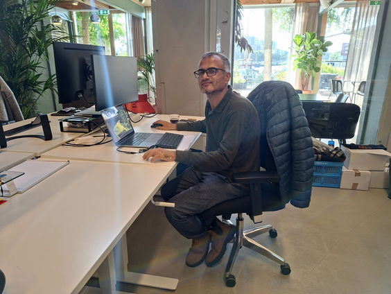 Palestijnse journalist aan het werk voor De Correspondent