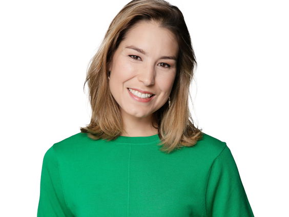 Formule 1-presentator Amber Brantsen bepreekt de overstap van F1-coureur Sergio Perez