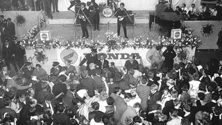 Onvergetelijk: KRO-radioverslag van de Beatles in Blokker met Bert de Winter