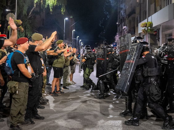Grimmigheid en geweld rond maandenlange protesten Servië neemt toe